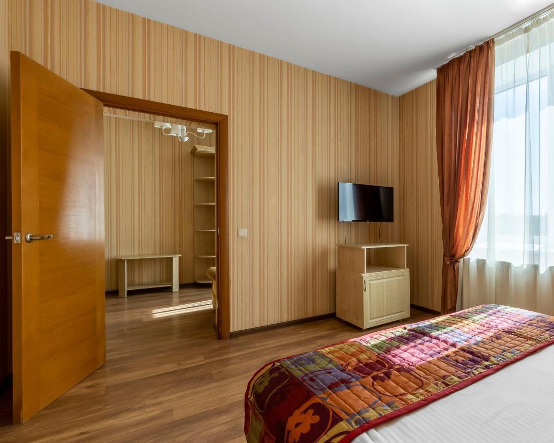 Гостиница Siesta Киев Sofiivska Borshchahivka Exterior foto